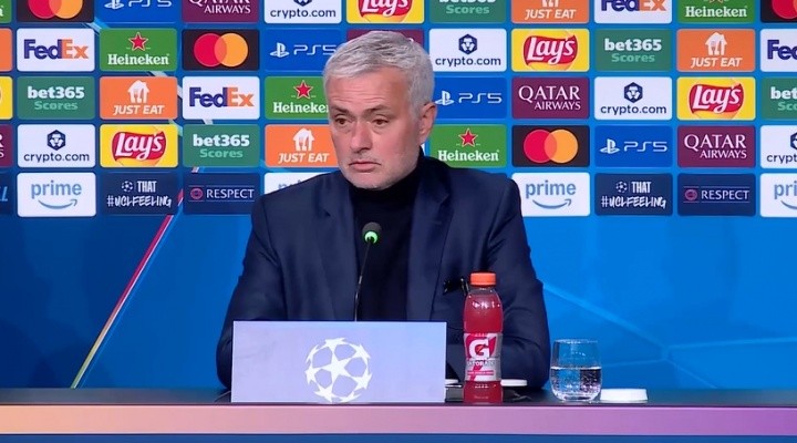 穆帅：我们没有能进球上双的前锋，尽管输球仍为球员的表现而骄傲