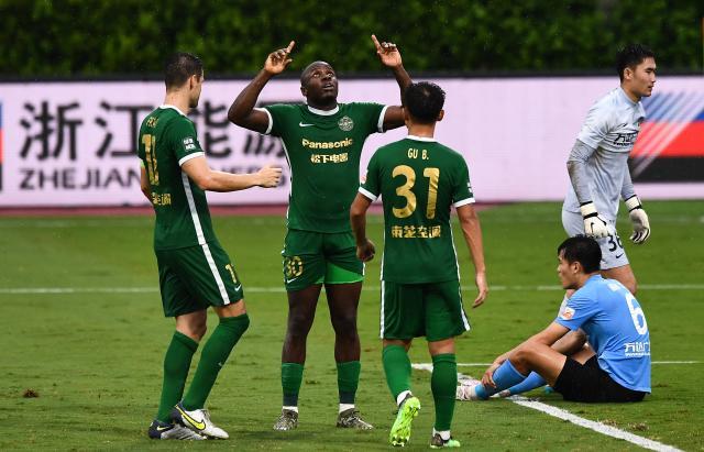 皇冠体育官网-浙江犀利战术反制大连人 谢晖:压着他们打有点难