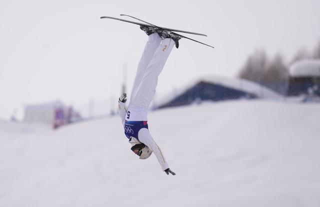 皇冠体育直播官方-米兰冬奥会21日看点：自由式滑雪再冲双金