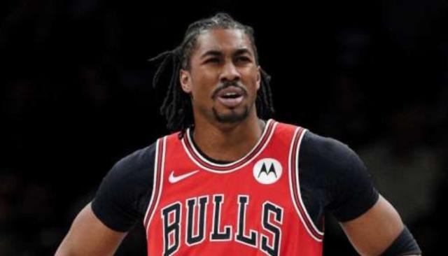 皇冠体育官网-艾维自称曾经多次接近自杀 想回NBA已不现实